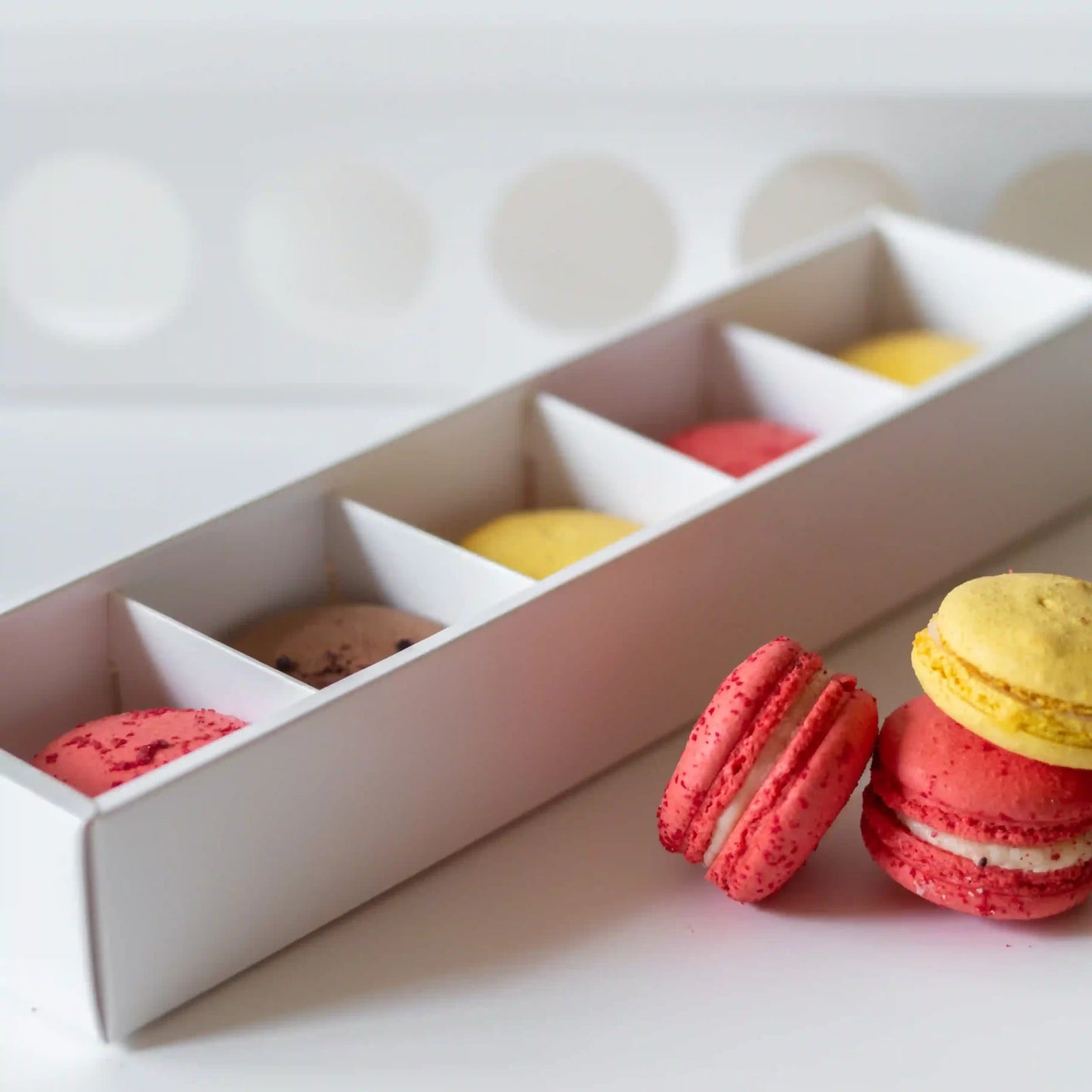 Macaron Box For 5 - Ivory